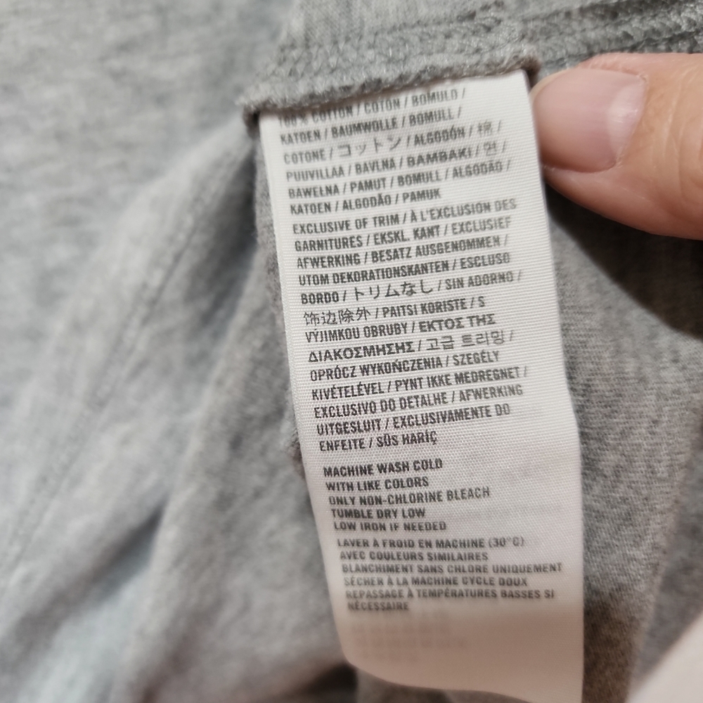 Abercrombie & Fitch women's medium long sleeve pullover logo - Picture 4 of 5